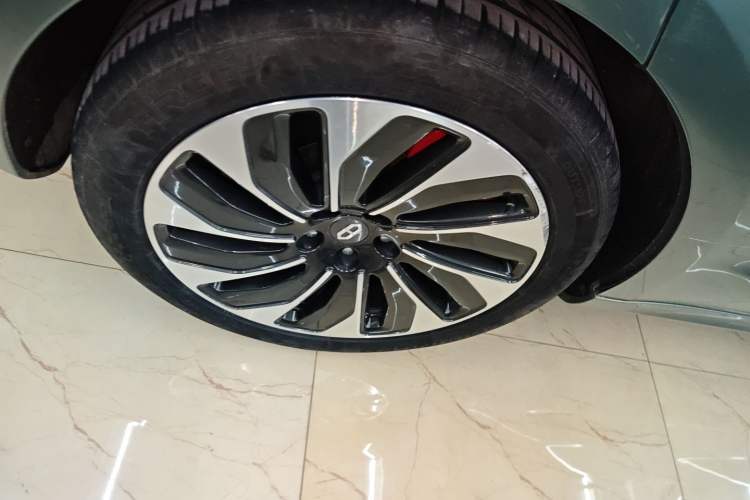 Used Hima AITO M5 2022 Extended-Range Four-Wheel Drive Performance Version
