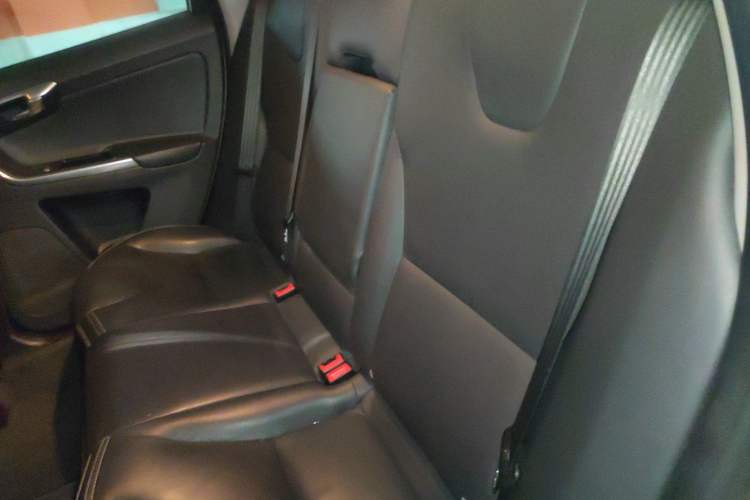 Used Volvo XC60 2017 T5 AWD Smart Upgrade Edition