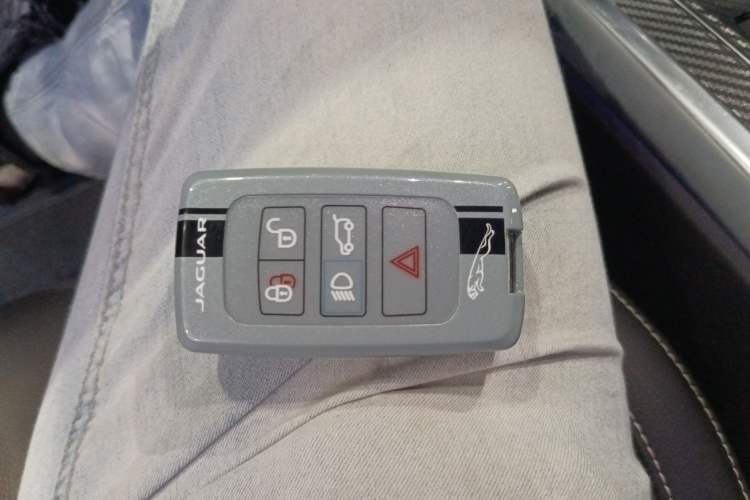 Used Jaguar XEL 2020 2.0T 200PS R-DYNAMIC Youth Sports Edition
