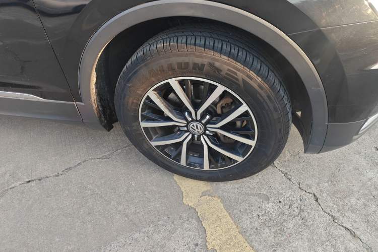 Used Volkswagen Tiguan L 2018 330TSI Automatic Two-Wheel Drive Luxury Edition
