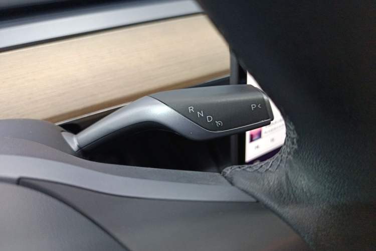 Used Tesla Model Y 2021 Standard Range Rear-Wheel Drive Version