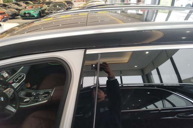 Used BMW X5 2022 Restyled xDrive 30Li Luxury Version M Sport Package
