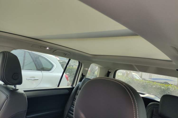 Used Volkswagen Touran 2018 Volkswagen Touran L 280TSI DSG Comfort Edition 7 Seats China VI Standard