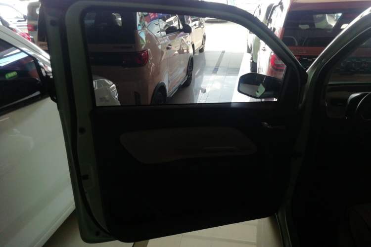 Used Wuling Hongguang MINIEV 2021 Macaron Premium Model – Lithium Iron Phosphate
