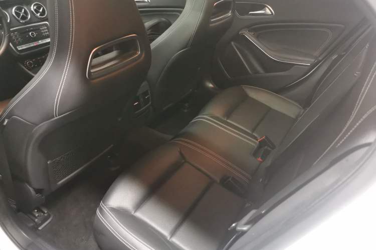 Used Mercedes-Benz GLA 2017 GLA 220 4MATIC Fashion Model
