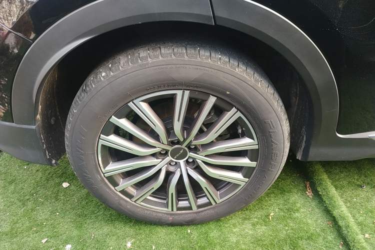 Used JETOUR X70 PLUS 2023 1.5T DCT Brave PLUS 5-Seater
