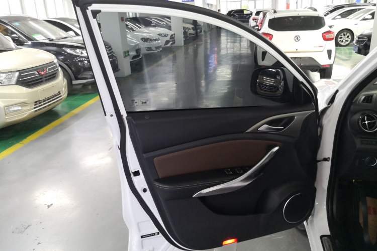 Used BYD Song 2016 GaiShi Edition 1.5TID Automatic Elite Model
