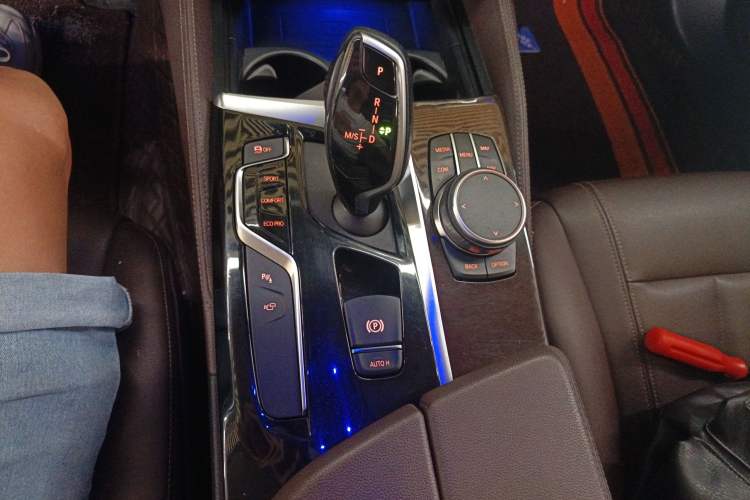 Used BMW 5 Series 2020 525Li Luxury Package
