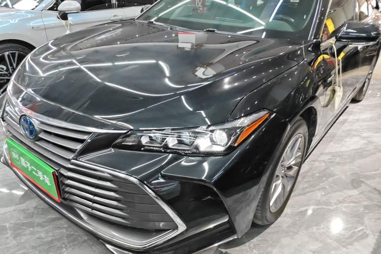 Used Toyota Avalon 2019 Dual-Engine 2.5L Luxury Edition China VI Standard
