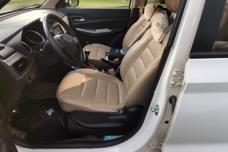 Used Wuling Hongguang 2019 1.5L S Comfort Edition China VI LAR