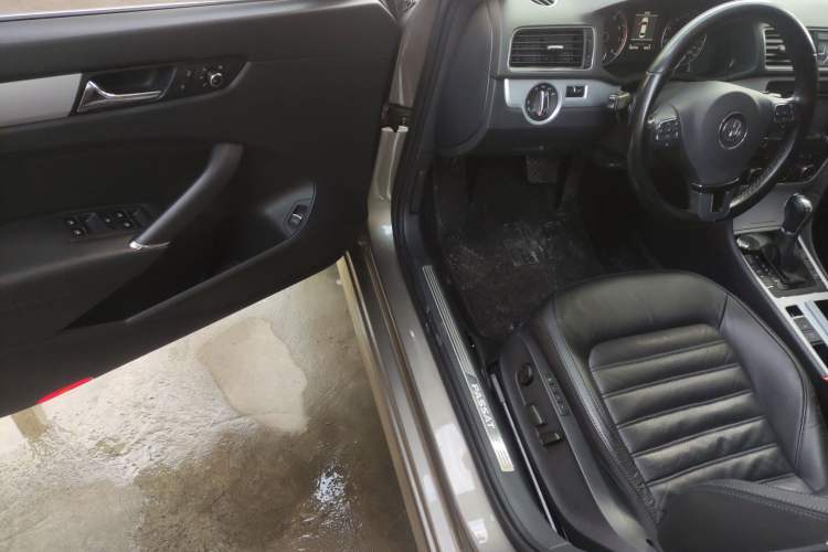 Used Volkswagen Passat 2015 1.8TSI DSG Prestige Edition
