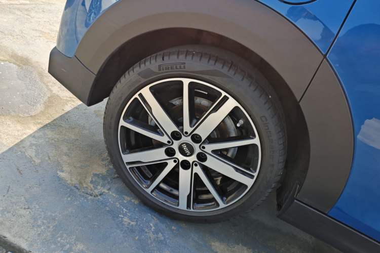 Used  MINI 2022 1.5T COOPER Artist Five-Door Edition
