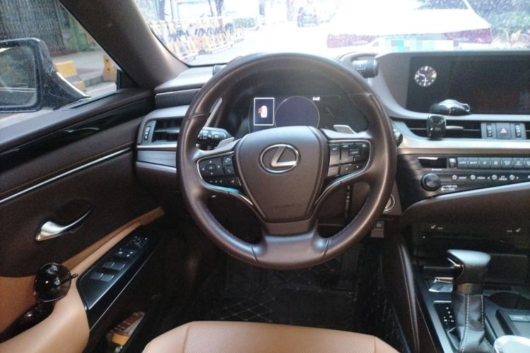 Used Lexus ES 2020 200 Excellence Edition