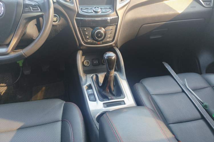 Used Changan CS75 2016 2.0L Manual Luxury Version China V Standard
