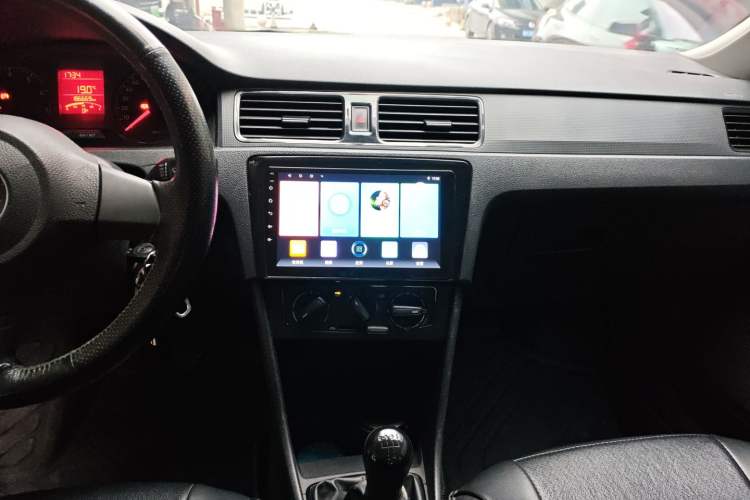 Used Volkswagen Santana 2013 1.4L Manual Fashion Edition