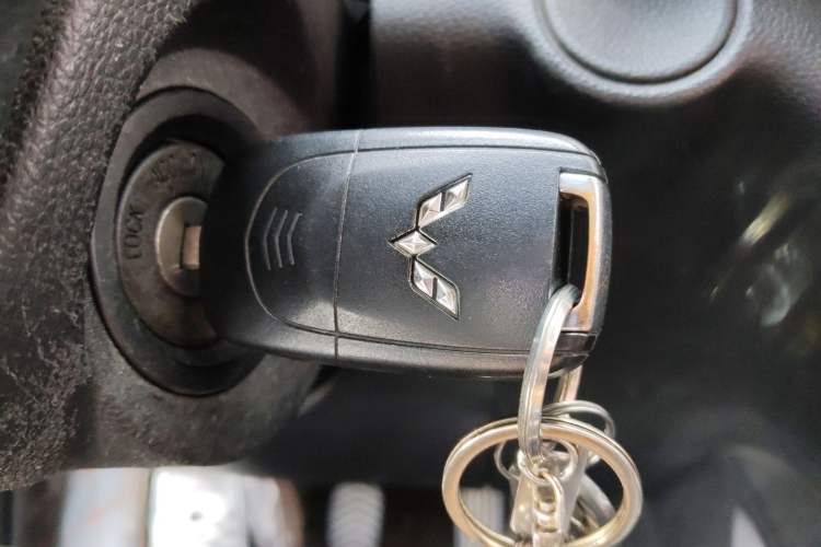 Used Wuling Hongguang S3 2018 1.5L Manual Luxury Model China V Standard
