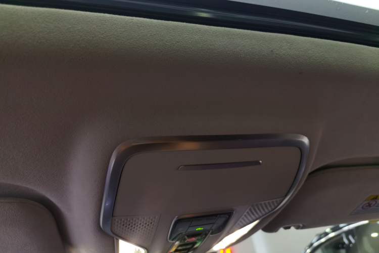 Used Hongqi HS7 2023 2.0T Automatic All-Wheel-Drive Flagship Edition Six Seats
