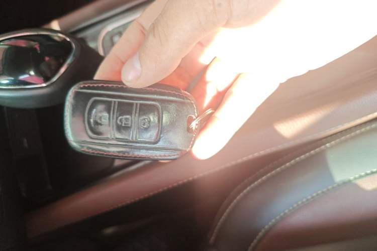 Used Dongfeng Fengon 580 2017 Revised Version 1.5T CVT Luxury Edition