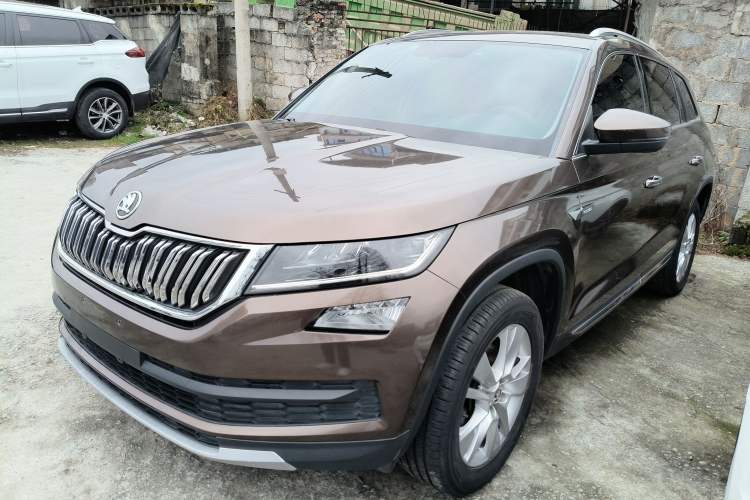 Used Skoda Kodiaq 2018 Facelifted TSI330 5-Seater Two-Wheel-Drive Luxury Enjoyment Edition