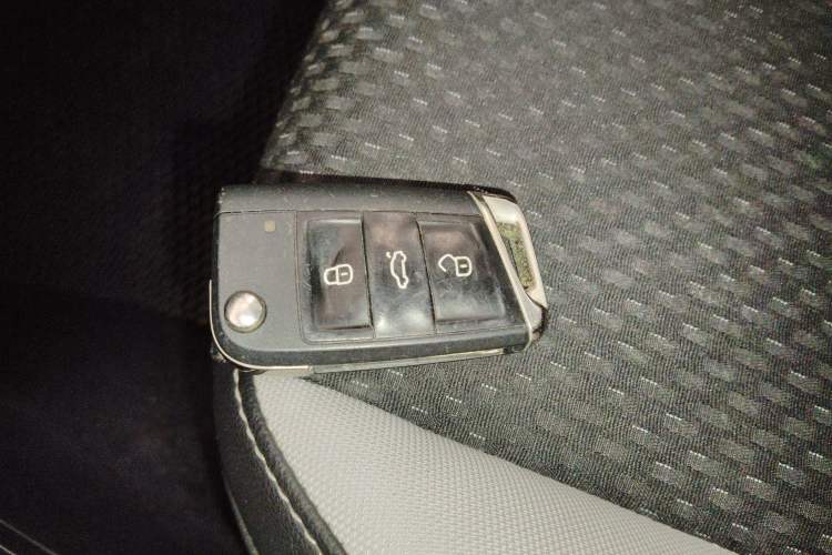 Used Volkswagen Tacqua 2021 200TSI DSG JoyConnect Edition
