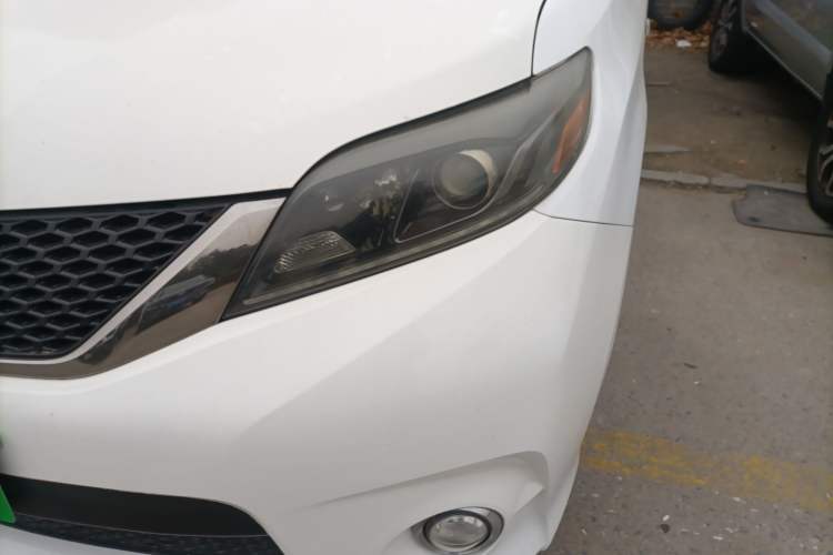 Used Toyota Sienna 2016 3.5L Two-Wheel Drive 7-Seater Parallel Import