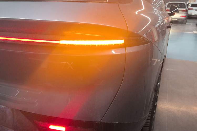 Used Zeekr 7X 2025 100kWh Long-Range All-Wheel Drive Intelligent Driving Version
