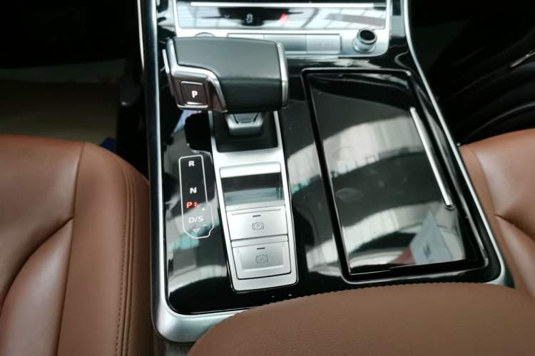 Used Audi Q7 2021 45 TFSI quattro S line Sport model