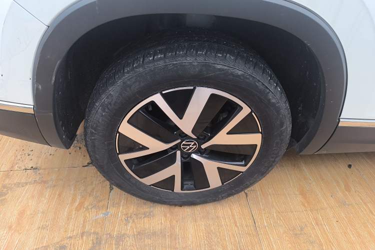 Used Volkswagen Tayron 2023 300TSI Two-Wheel-Drive Luxury Plus Advanced Edition