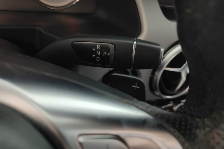 Used Mercedes-Benz GLK-Class 2015 GLK 260 4MATIC Dynamic Edition Ultimate Version
