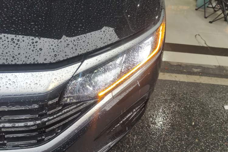 TDK.VehicleDetails.img