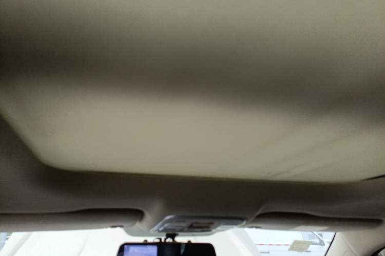 Used Geely Auto Emgrand X7 Sport 2018 1.8TD Automatic Two-Wheel Drive Smart Connect 4G Internet Edition
