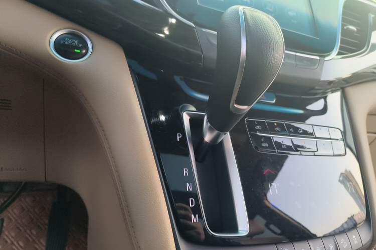 Used Buick GL8 2018 ES 28T Flagship Model China VI Standard
