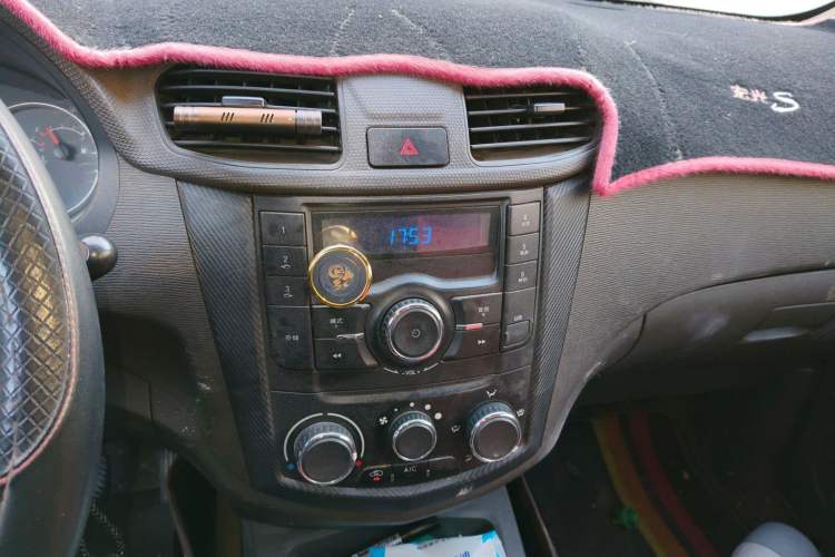 Used Wuling Hongguang 2014 1.2L S Standard Version China IV Standard
