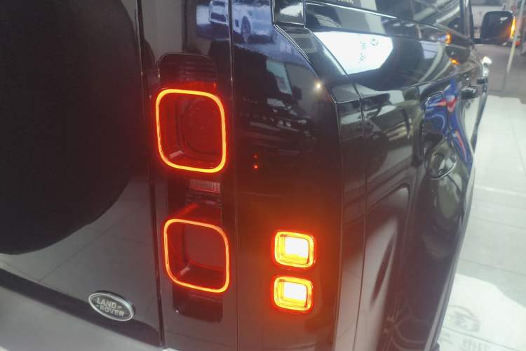 Used Land Rover Defender 2020 110 P400 HSE