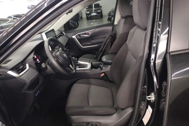 Used Toyota RAV4 2020 2.0L CVT Two-Wheel Drive Fashion Edition
