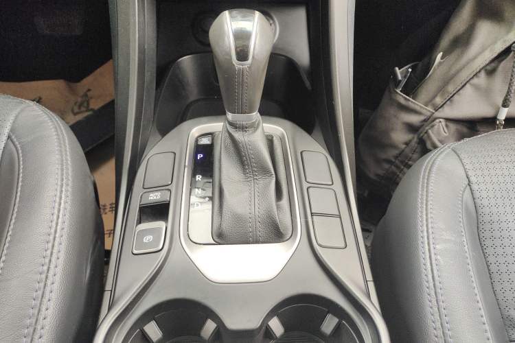 Used Hyundai Santa Fe 2013 2.4L Automatic Two-Wheel Drive Smart Version
