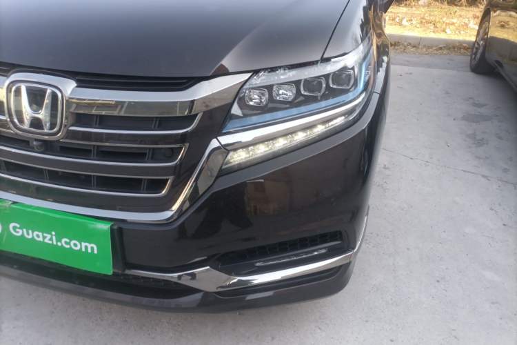 Used Honda Elysion 2019 2.0L Hybrid Supreme Edition
