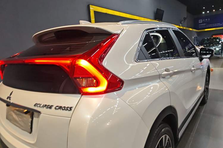 Used Mitsubishi Eclipse Cross 2019 1.5T CVT Two-Wheel Drive Dream Edition China VI Standard
