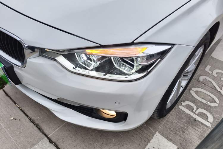 Used BMW 3 Series 2016 320Li Ambition Model
