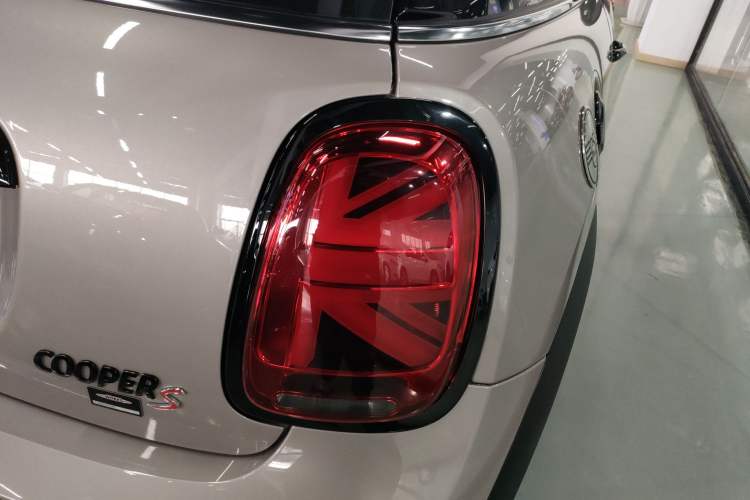 Used  MINI 2022 2.0T COOPER S Racing Driver
