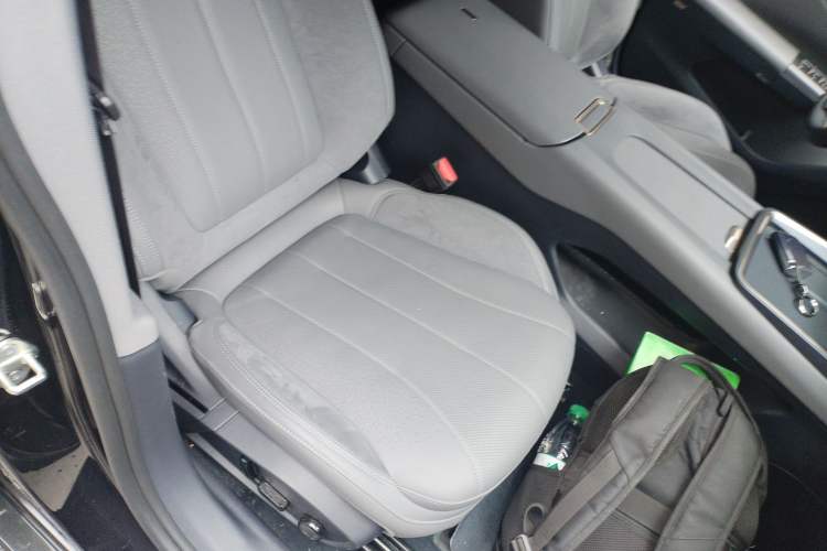 Used Lynk & Co 07 2024 EM-P 126 Long-Range Halo
