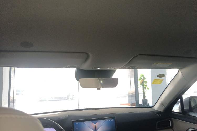 Used BYD Yuan UP 2025 Intelligent Driving Version 401 km Leading Edition