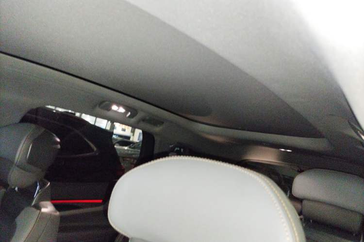 Used Ford Edge 2023 Edge L 2.0T EcoBoost E-Hybrid Four-Wheel Drive Seven-Seat Supreme Model
