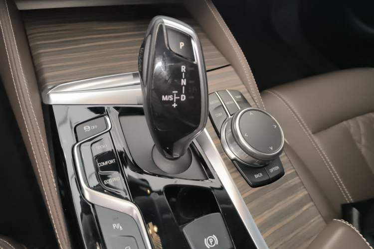 Used BMW 5 Series 2018 Facelifted 530Li Luxury Edition Premium Package