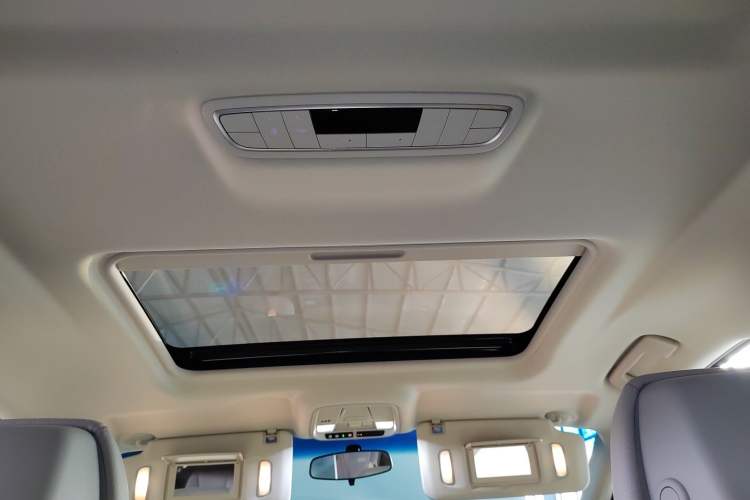 Used Buick GL8 2023 ES Lu Zun Comfort Model