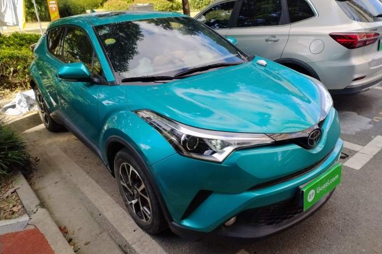 Used Toyota C-HR 2018 2.0L Leading with Sunroof China V Standard