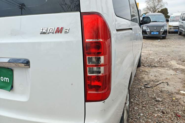 Used  M3 2023 1.8L 7/8-Seater Smart Connectivity Version