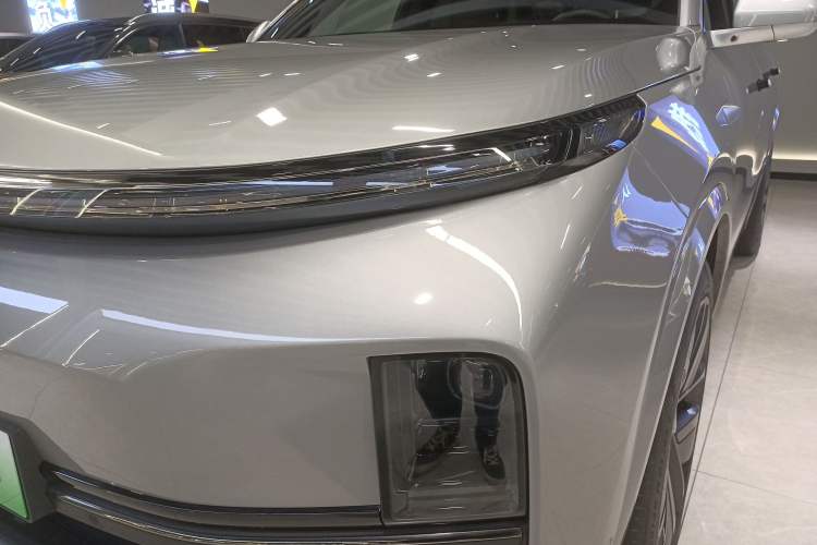 Used Li Auto L8 2023 Pro Model
