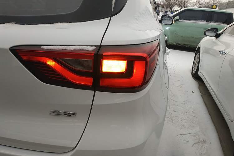 Used MG ZS 2019 1.5L Manual 65-inch Giant-Sized Sunroof Global Edition China VI Standard