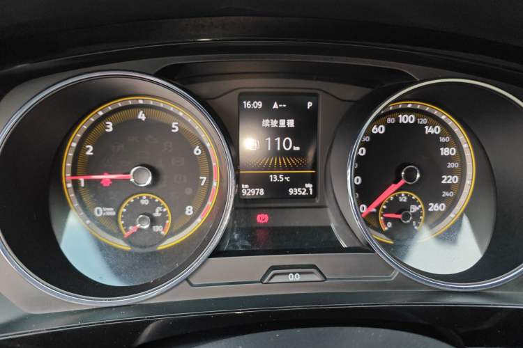 Used Volkswagen Tiguan L 2020 330TSI Automatic Two-Wheel Drive Panoramic Comfort Edition China VI Standard
